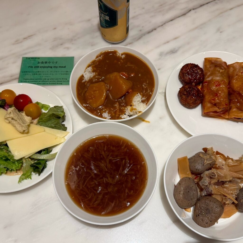 ウェスティン横浜クラブラウンジのカクテルタイムでいただいた料理
